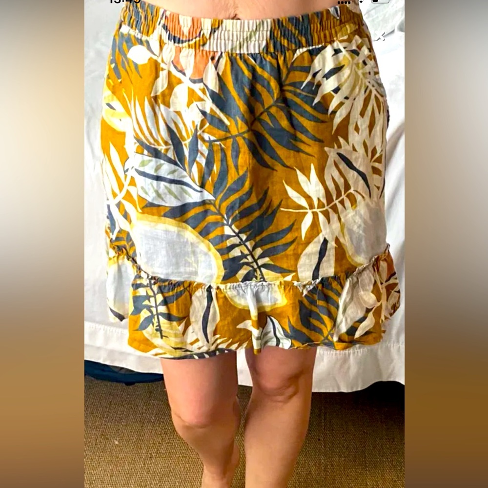 Linen mini skirt